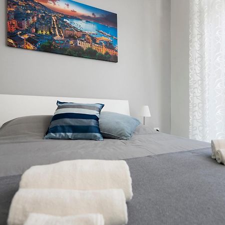 Vista Duomo Apartment Napoli Bagian luar foto
