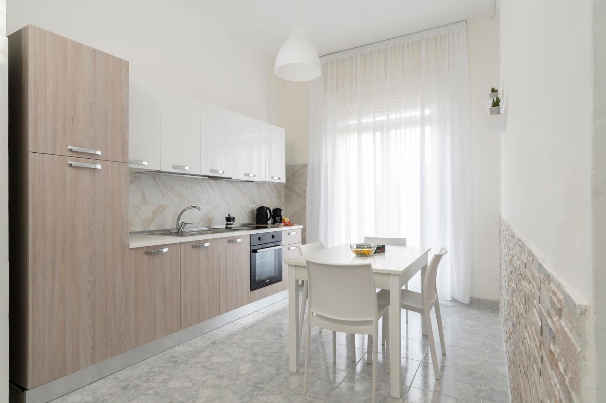 Vista Duomo Apartment Napoli Bagian luar foto