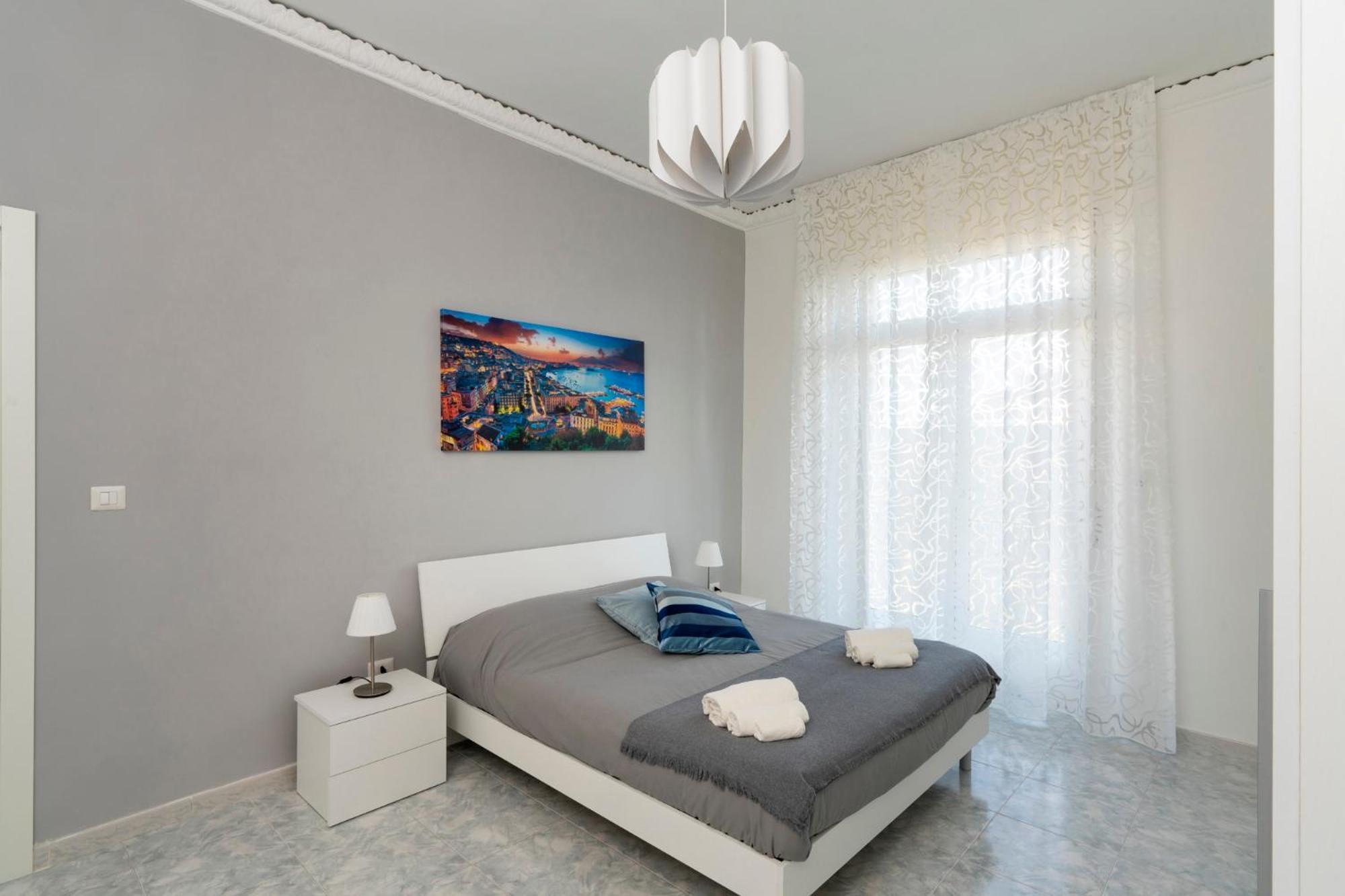 Vista Duomo Apartment Napoli Bagian luar foto